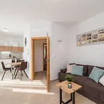 Apartman Petra S Bazenom, Rostiljem I Parkingom *