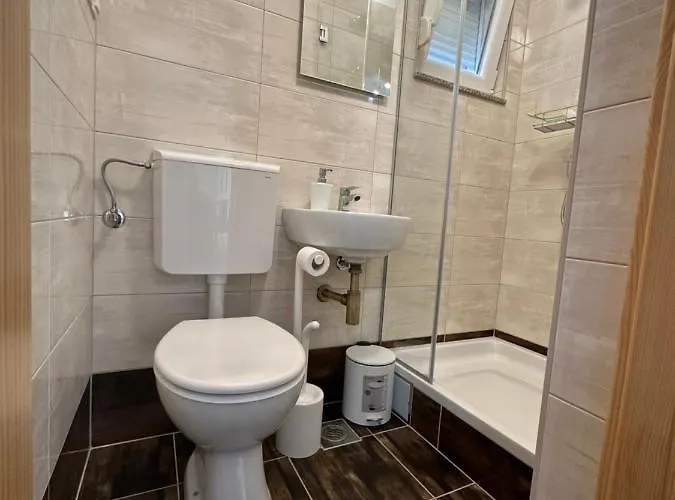 Appartement Petra S Bazenom, Rostiljem I Parkingom